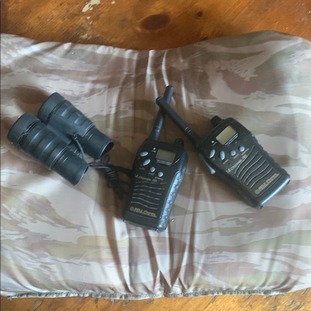 Bundle Black Two-Way walkie talkie LCD Display binocular and heat seat for one - Picture 7 of 9